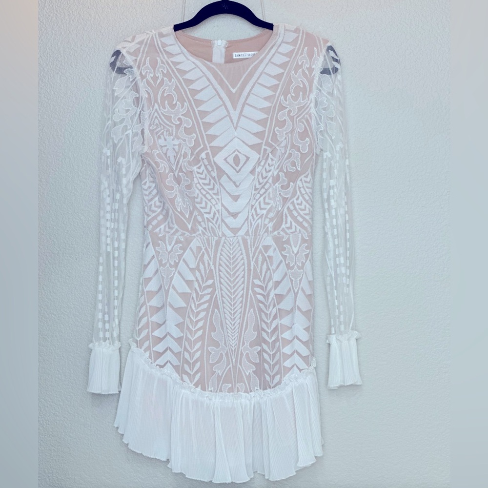 Super cute long sleeve Mini Dress